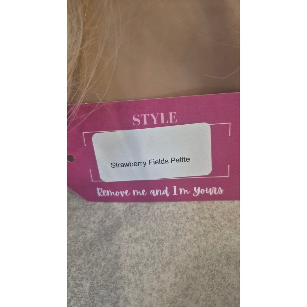 Chelsey Smith Strawberry Fields Petite Lace Front Wig Blonde Mix Synthetic - Picture 3 of 13